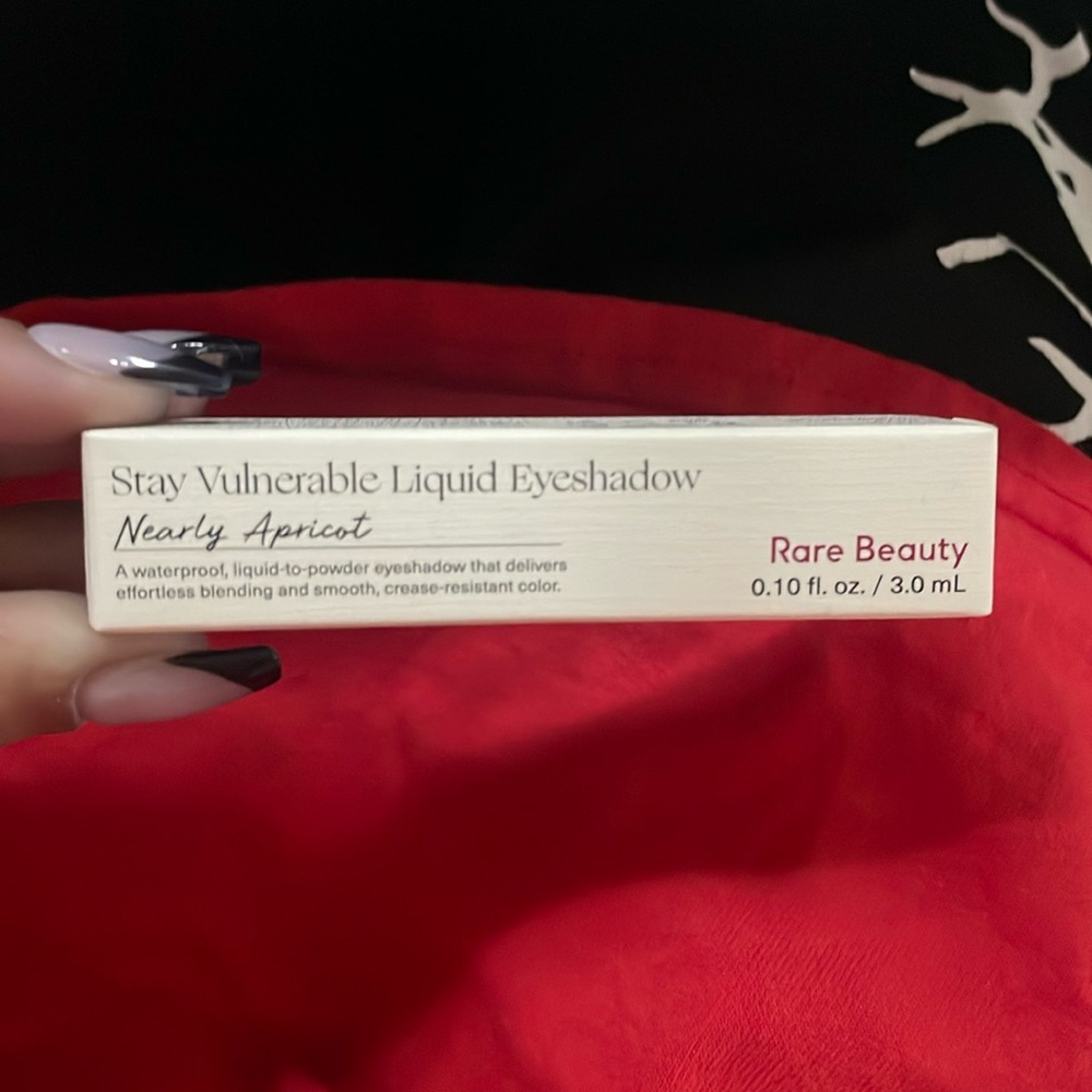 NWT Rare Beauty Liquid Eyeshadow - Apricot